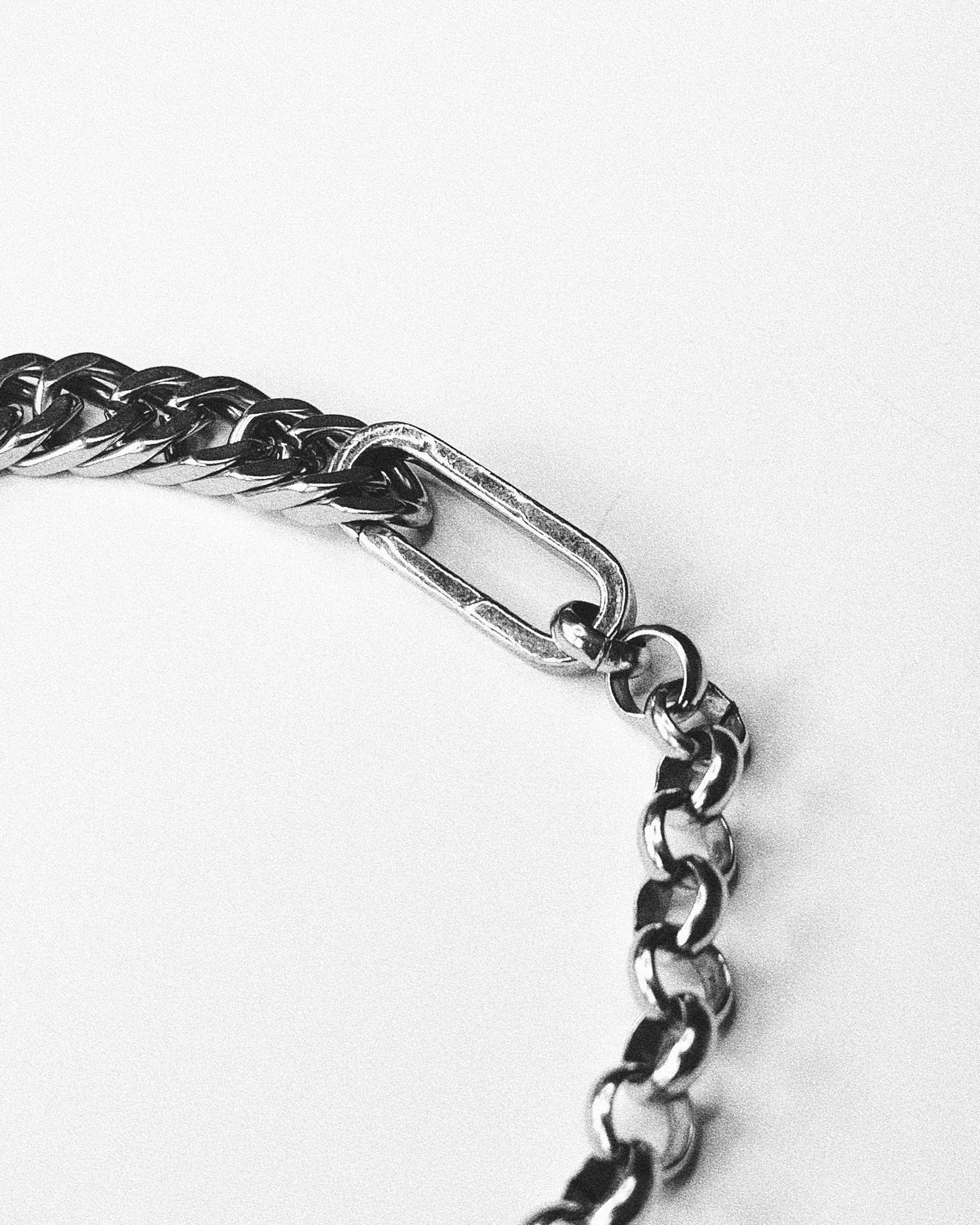 CHAINED BRACELET