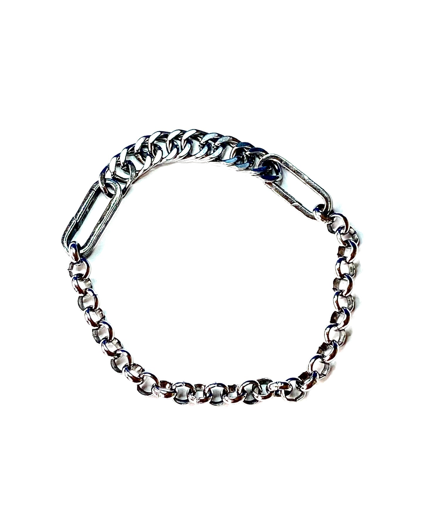 CHAINED BRACELET