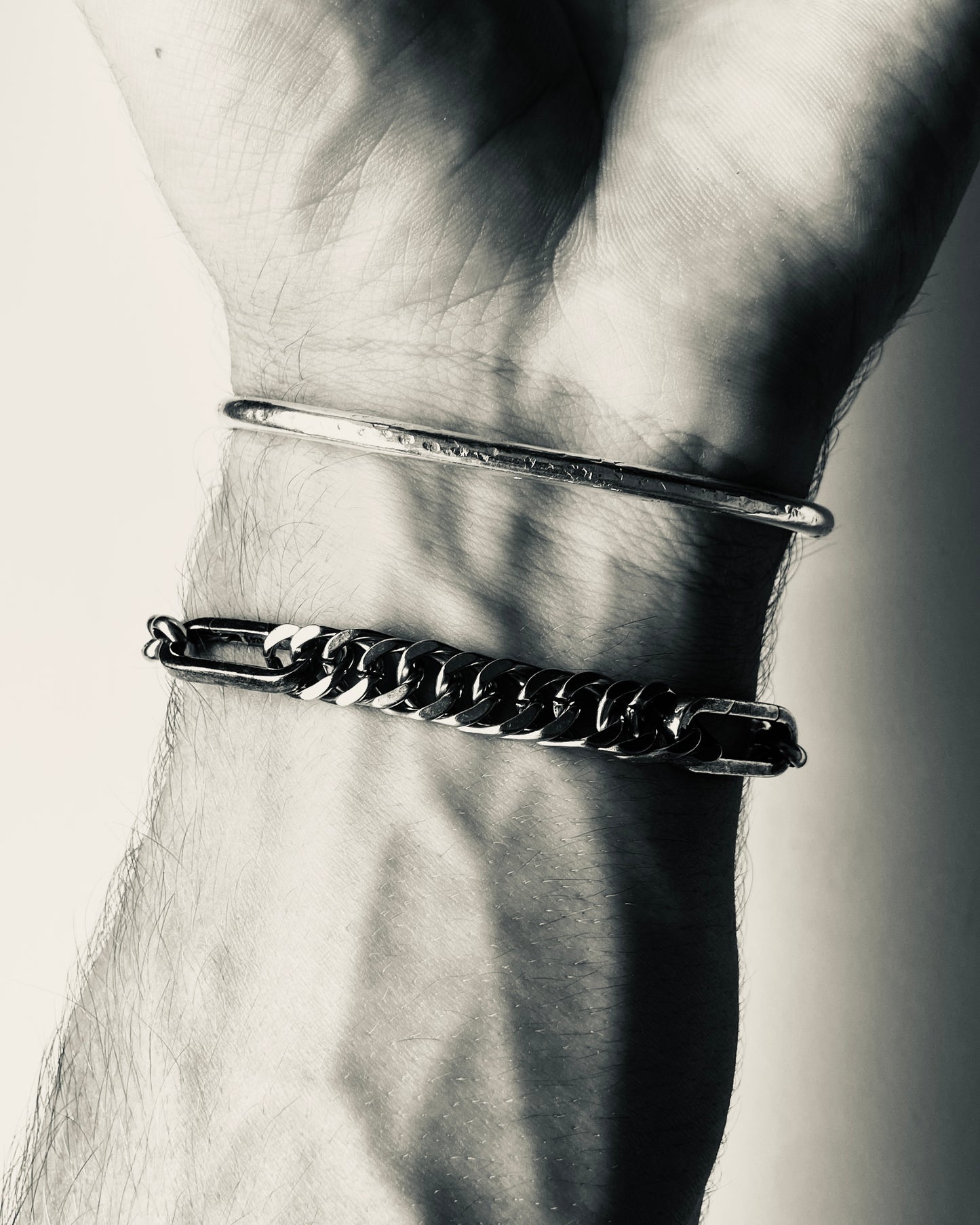 CHAINED BRACELET
