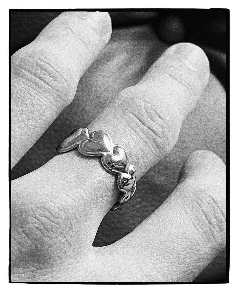 HEARTS Ring